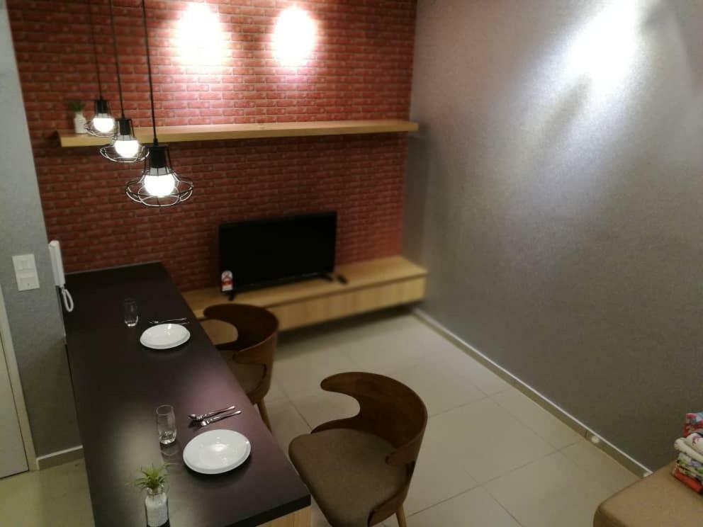 Vince'S Icity Soho Homestay Water Park Red Carpet Shah Alam Light City Central Eksteriør billede